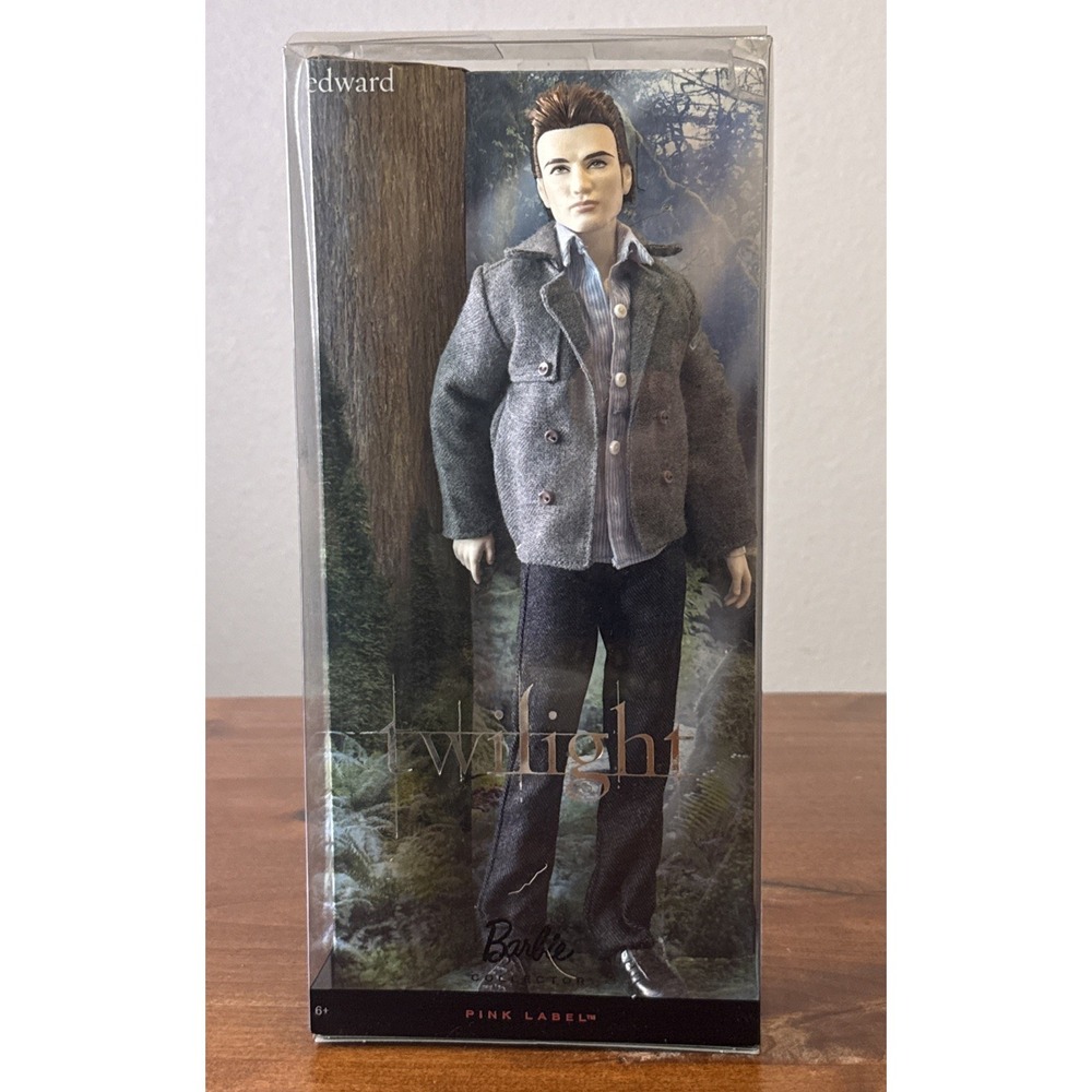 MATTEL Barbie Collector Doll Twilight Saga Movie Edward Vampire boy. Pink Label